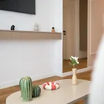 Luxury 1br Entire Fast Wifi In One Cotroceni アパート *