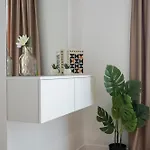 Luxury 1br Entire Fast Wifi In One Cotroceni ブカレスト
