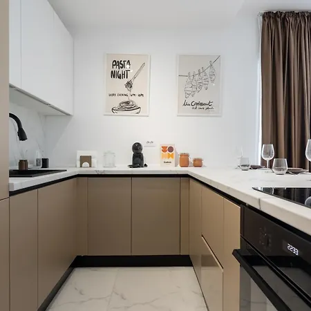 Luxury 1br Entire Fast Wifi In One Cotroceni Bucarest