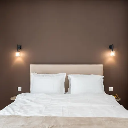 Luxury 1br Entire Fast Wifi In One Cotroceni Apartament Bukareszt