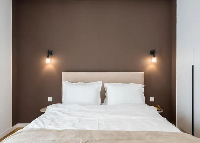 Luxury 1br Entire Fast Wifi In One Cotroceni Apartament Bukareszt