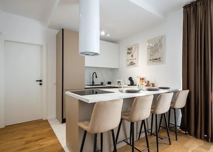 Luxury 1br Entire Fast Wifi In One Cotroceni * Bukareszt