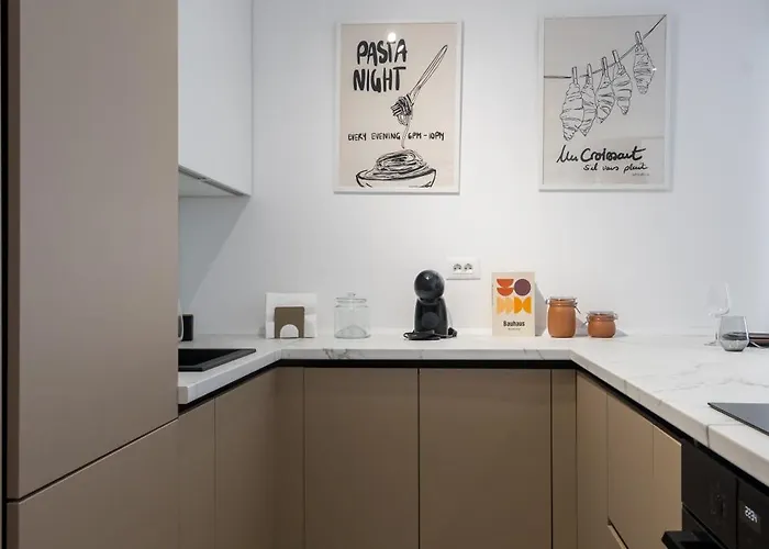 Luxury 1br Entire Fast Wifi In One Cotroceni Lejlighed Bukarest