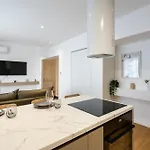 Апартаменти Luxury 1br Entire Fast Wifi In One Cotroceni