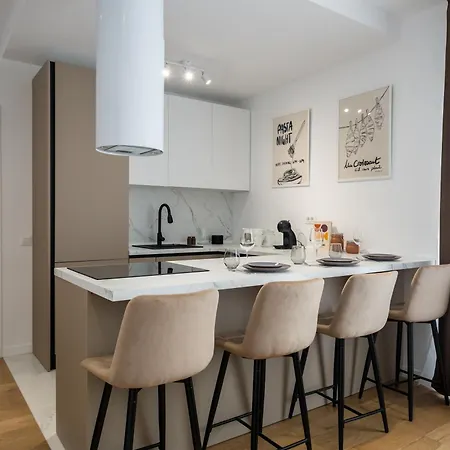 Luxury 1br Entire Fast Wifi In One Cotroceni * Bucharest