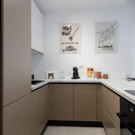Luxury 1br Entire Fast Wifi In One Cotroceni Apartamento Bucareste